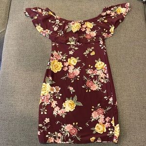 Women’s Rue21 off the shoulder dress size small